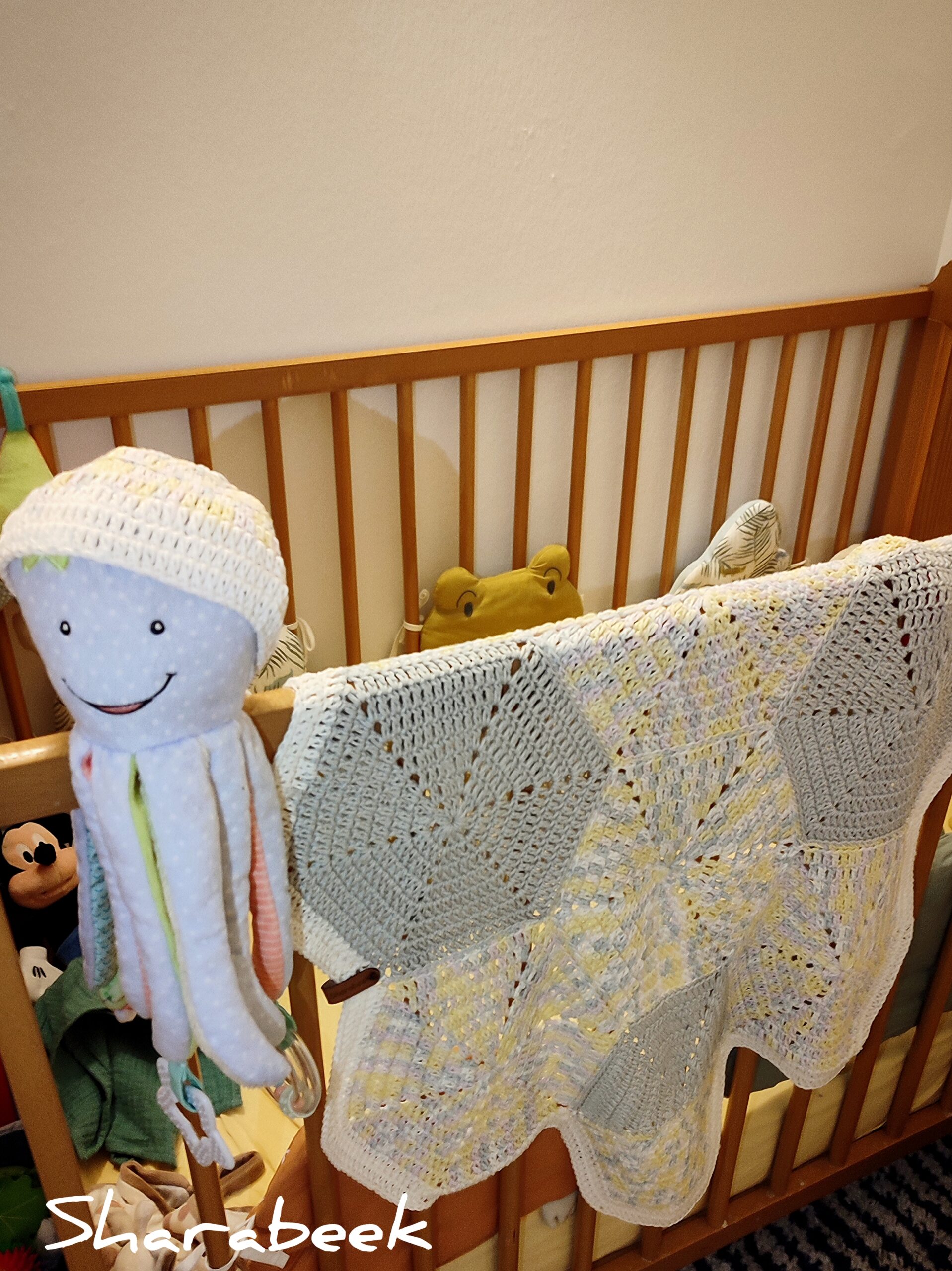 Couverture bébé et bonnet en coton 100% . jaune