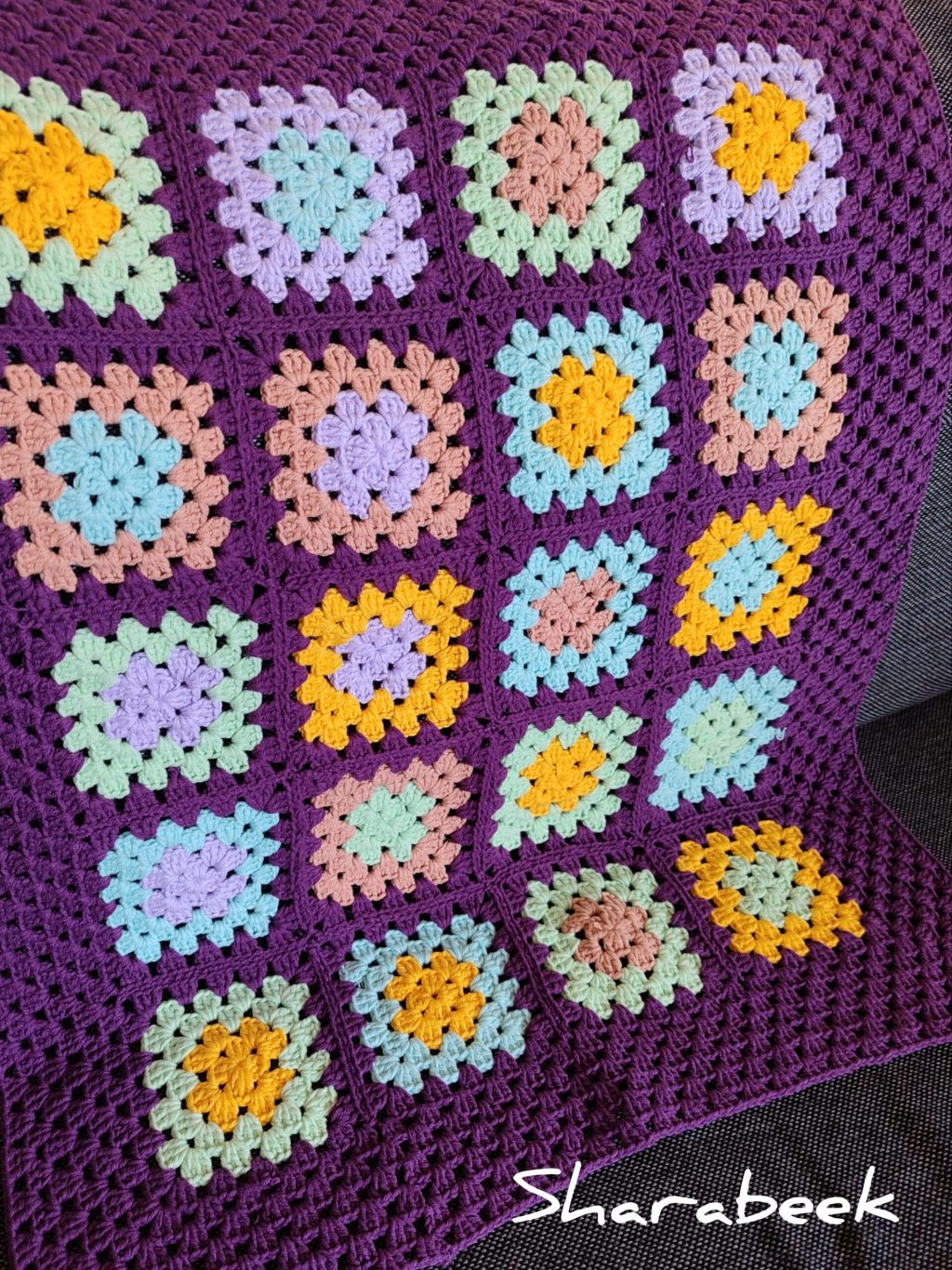 Couverture bébé. Mauve