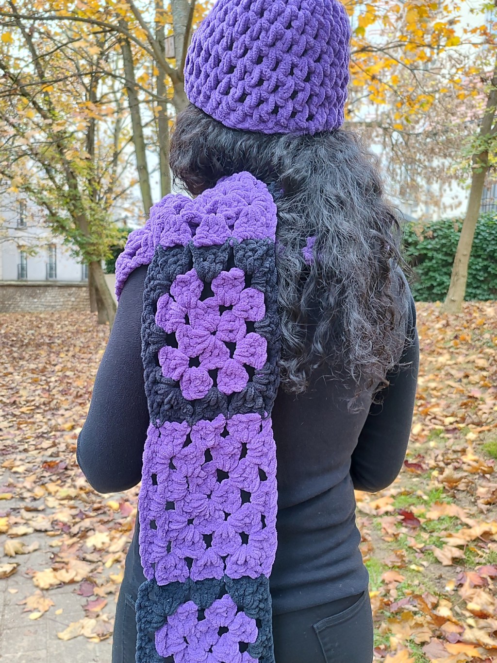 Châle velours. mauvei